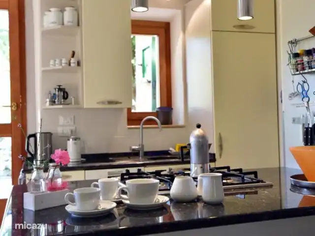 Location de Vacances Italie, Marche, Arcevia, appartement - Poggio delle Querce Cini&Nils au-dessus du comptoir