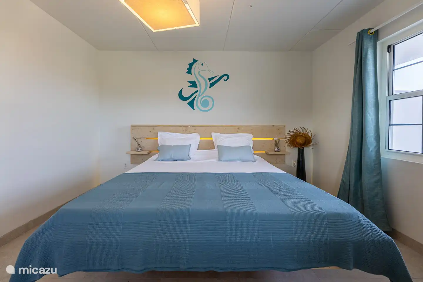 Ground floor: Bedroom with a view of the Spanish Water.