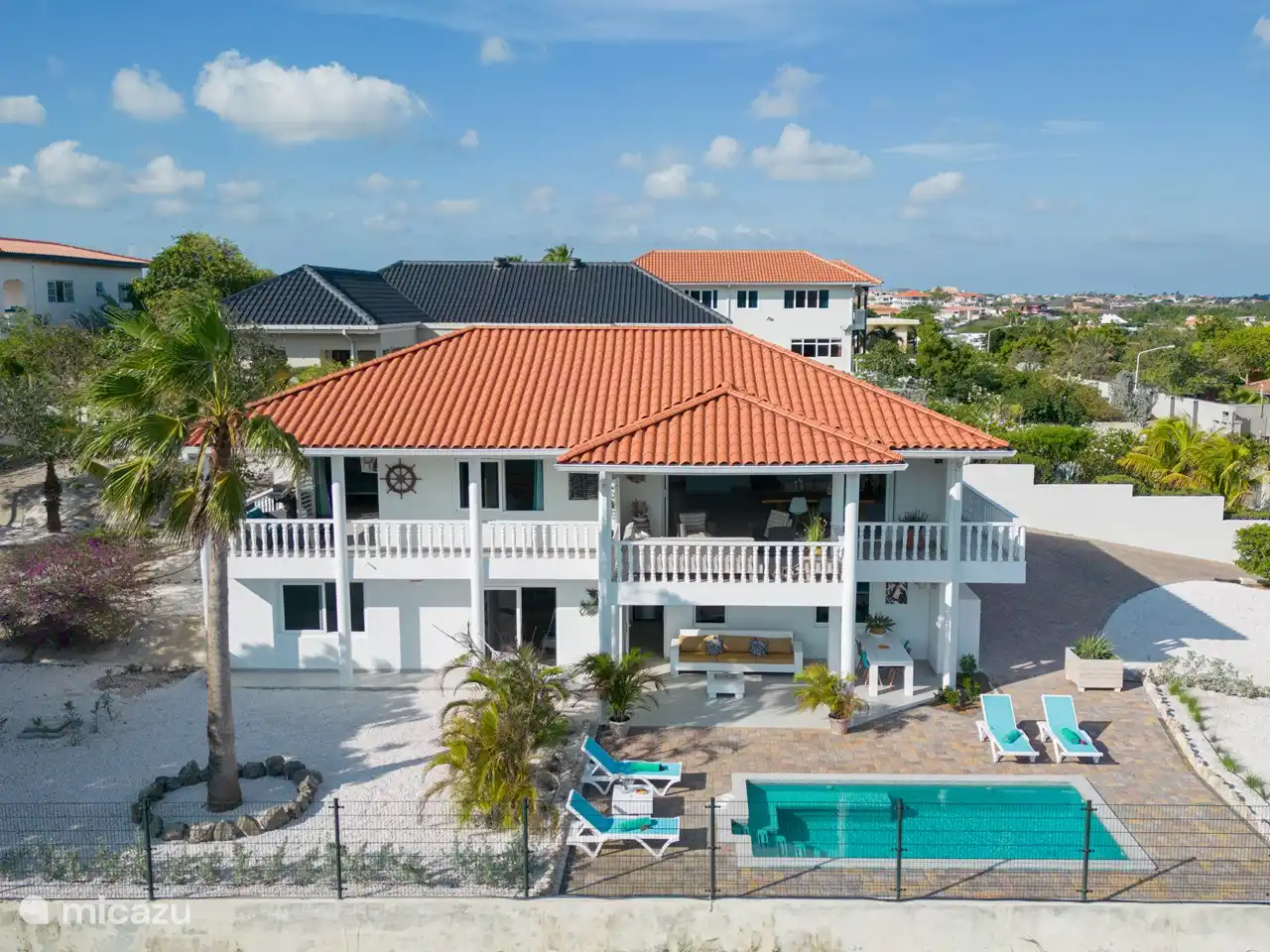 Side view of Villa Out of the Blue