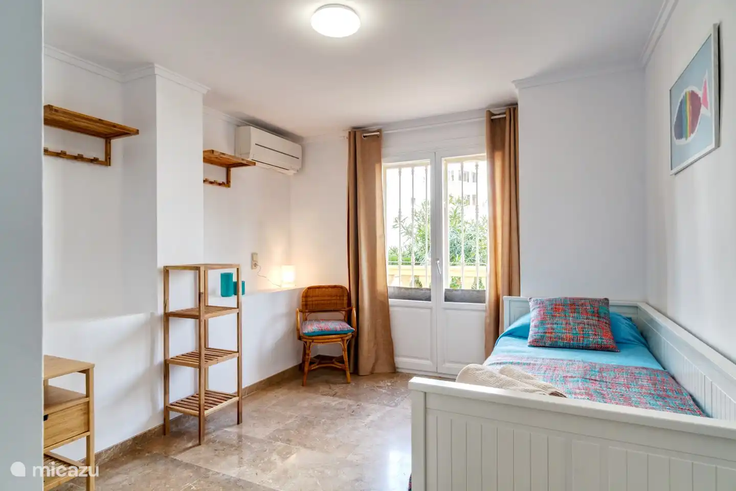 Schlafzimmer mit 2 Einzelbetten, Klimaanlage