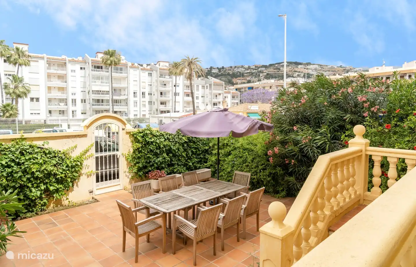Private Terrasse mit Zugang von der Straße im Herzen des Hafengebiets von Javea