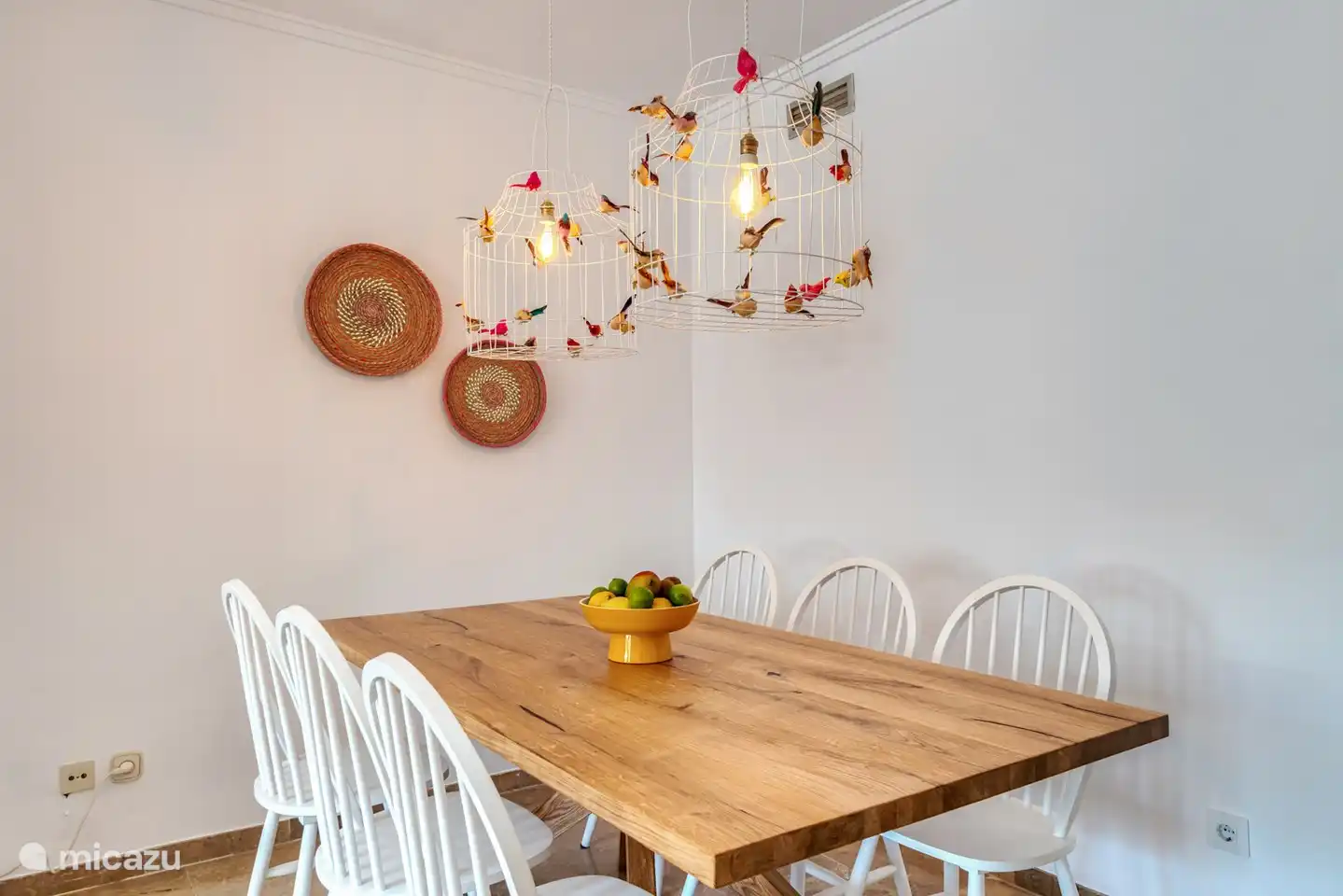 Esstisch mit 6 Stühlen