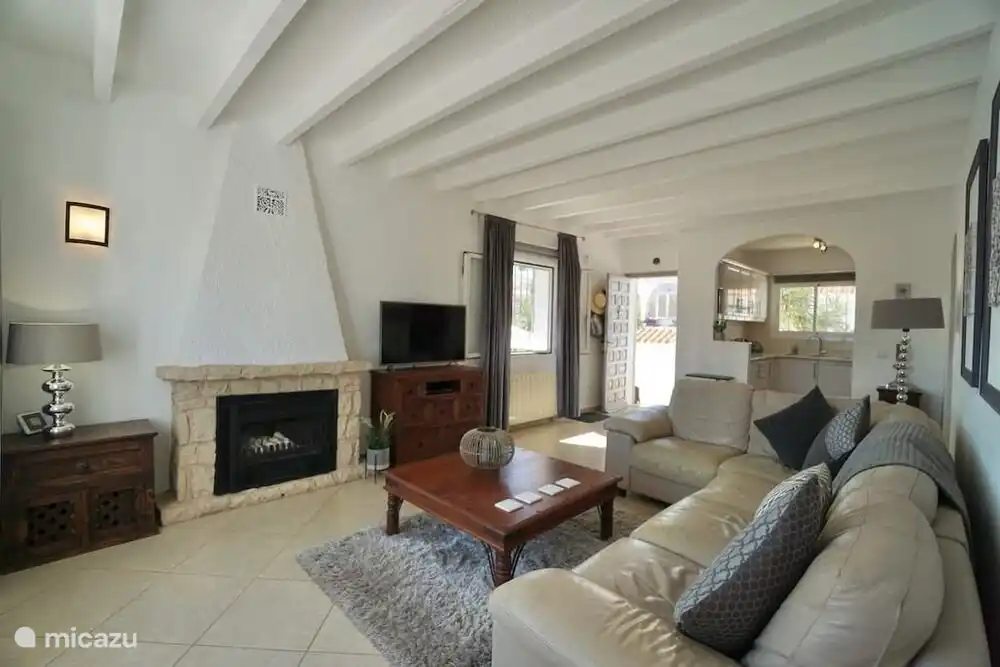 Salon avec cheminée