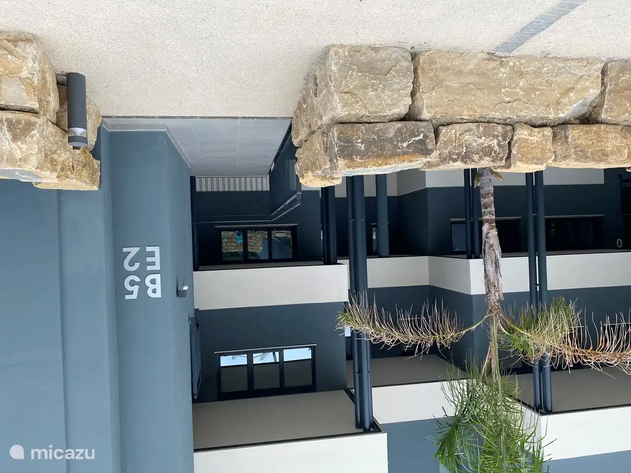 Ons appartement bevindt zich in gebouw B5, lift E2. 