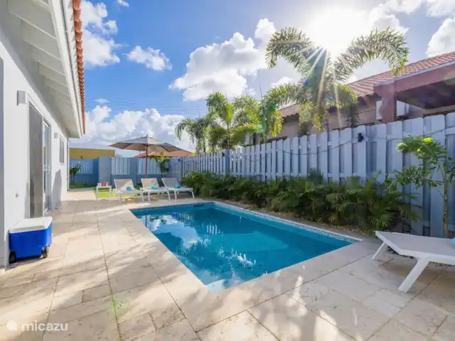 Nouvelle piscine privée moderne 3BDR / 2BA | Aruba, Paradera, Modanza - maison de vacances Bassin profond avec douche extérieure