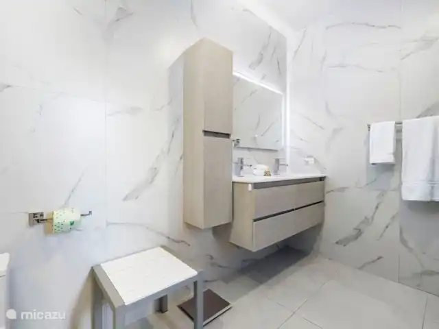 Nouvelle piscine privée moderne 3BDR / 2BA | Aruba, Paradera, Modanza - maison de vacances Salle de bain principale