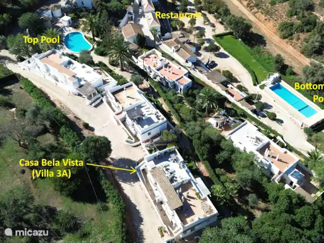 Casa Bela Vista vue fantastique sur la mer | Portugal, Algarve, Guia - maison de vacances Vue aérienne de la maison et des piscines