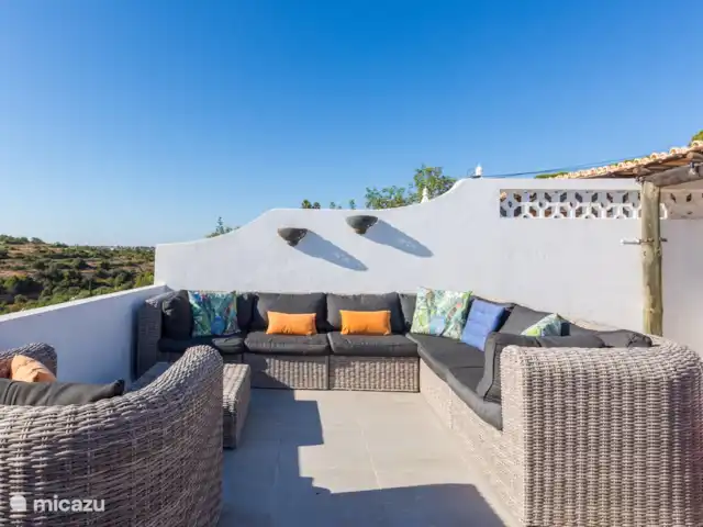 Casa Bela Vista vue fantastique sur la mer | Portugal, Algarve, Guia - maison de vacances Le salon installé sur le toit-terrasse