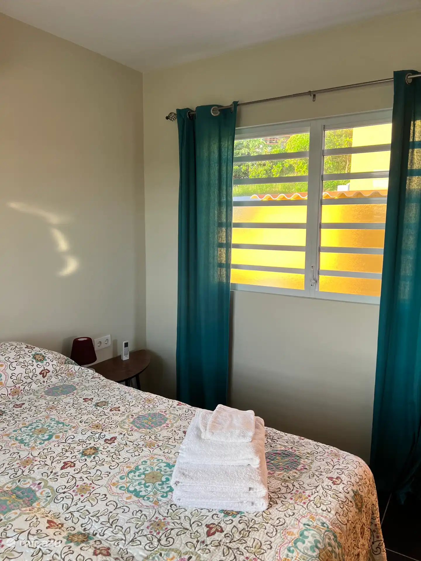 Deuxième chambre. Avec climatisation, deux lits (90x200). 