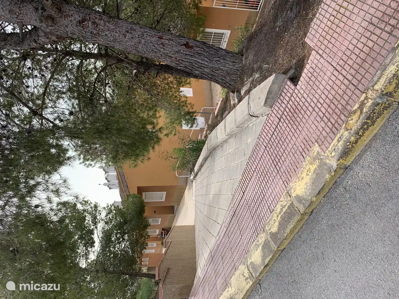 Wohnung mit seitlichem Blick.