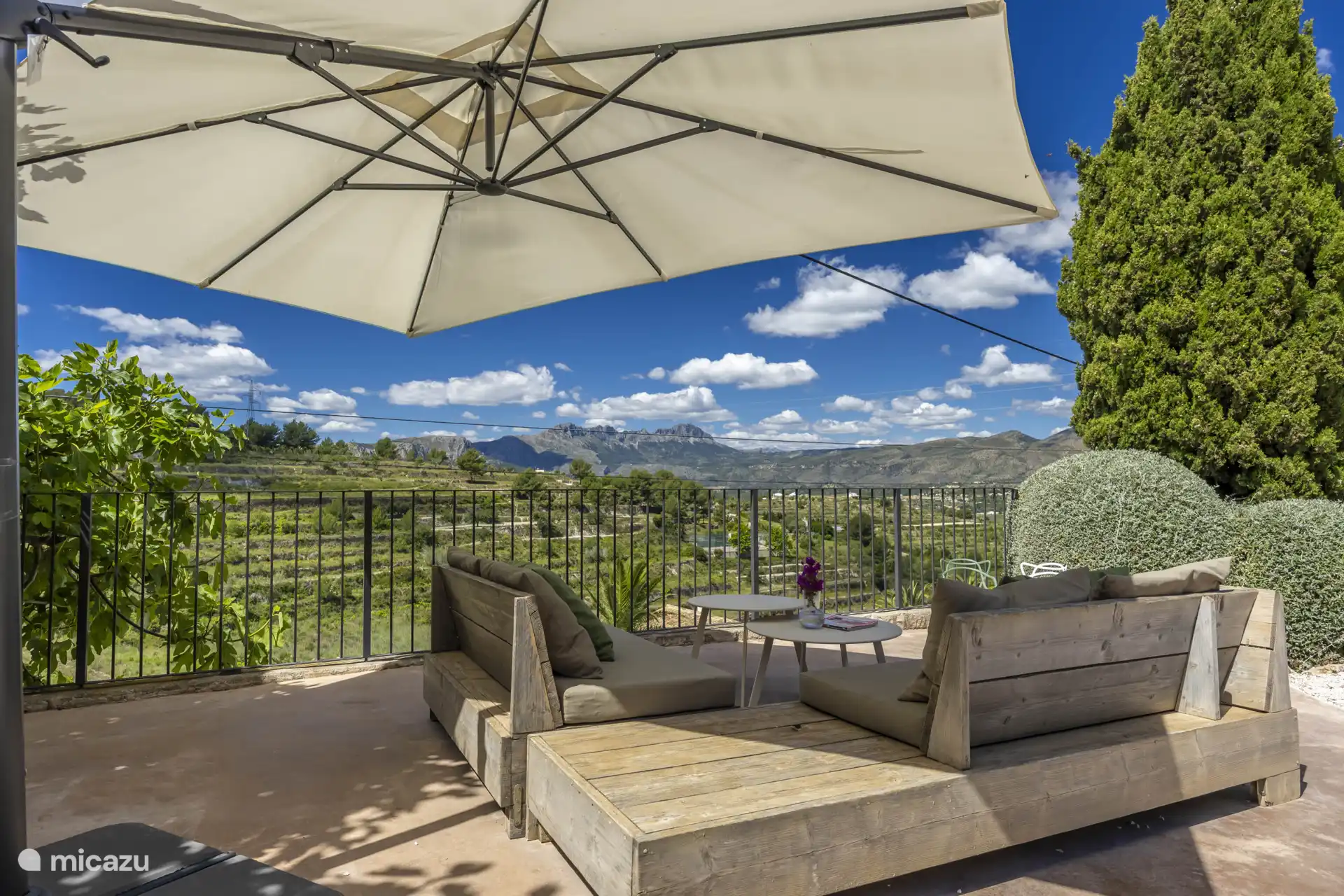 An attractive holiday home with beautiful views.