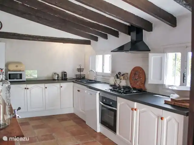 Finca Elodie huren in Spanje, Costa Blanca, Benissa - finca De keuken is van alle gemakken voorzien.