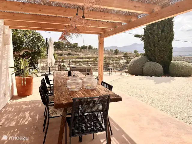 Finca Elodie huren in Spanje, Costa Blanca, Benissa - finca Ook vanuit de eethoek heb je uitzicht over de vallei
