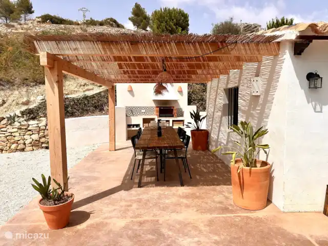 Finca Elodie huren in Spanje, Costa Blanca, Benissa - finca De buitenkeuken met eethoek