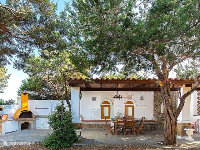 Holiday home in Greece, Rhodes – holiday house Beachfront Villa Rhodes SeaShell