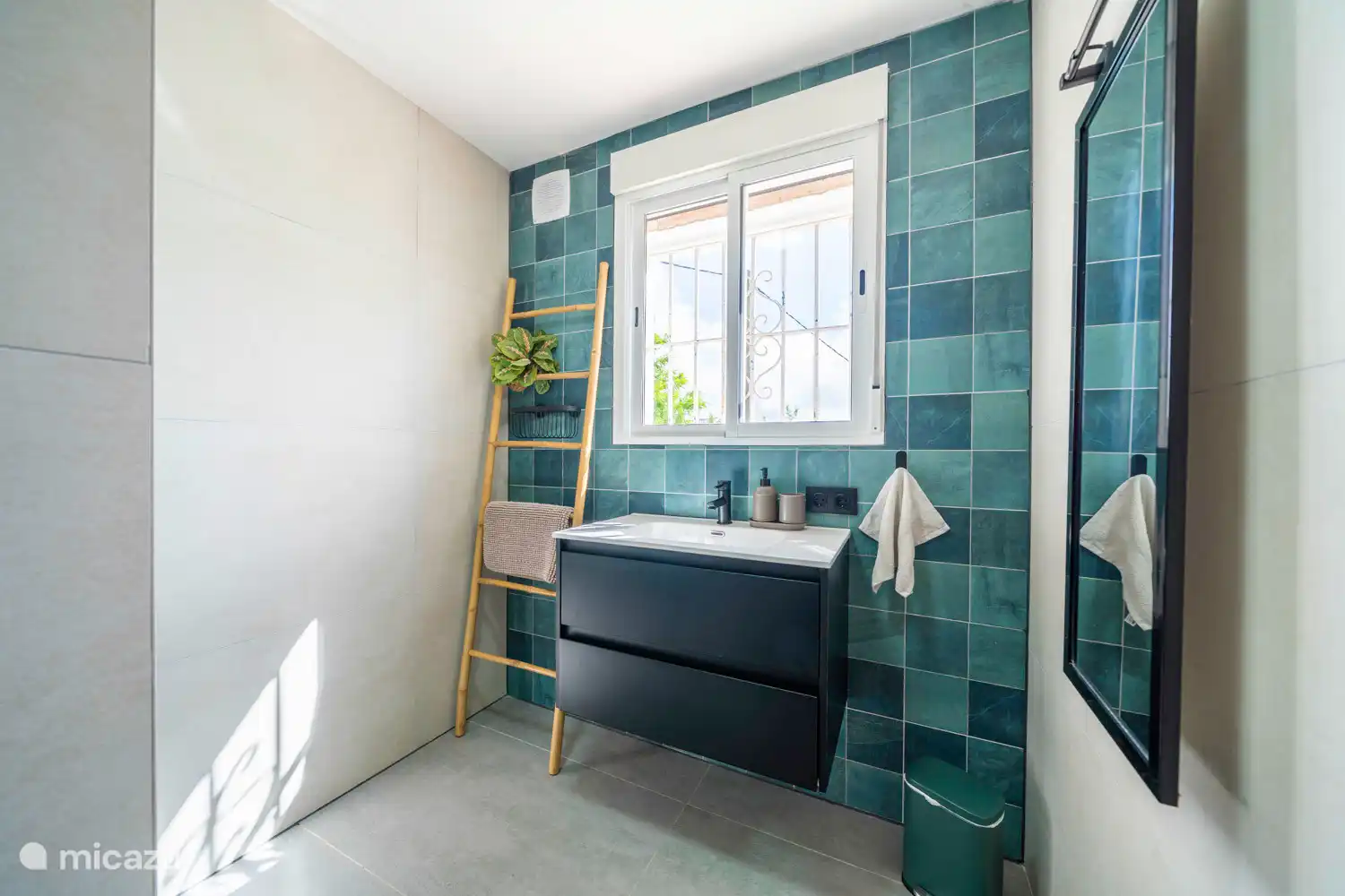 Aussi une salle de bain entièrement neuve