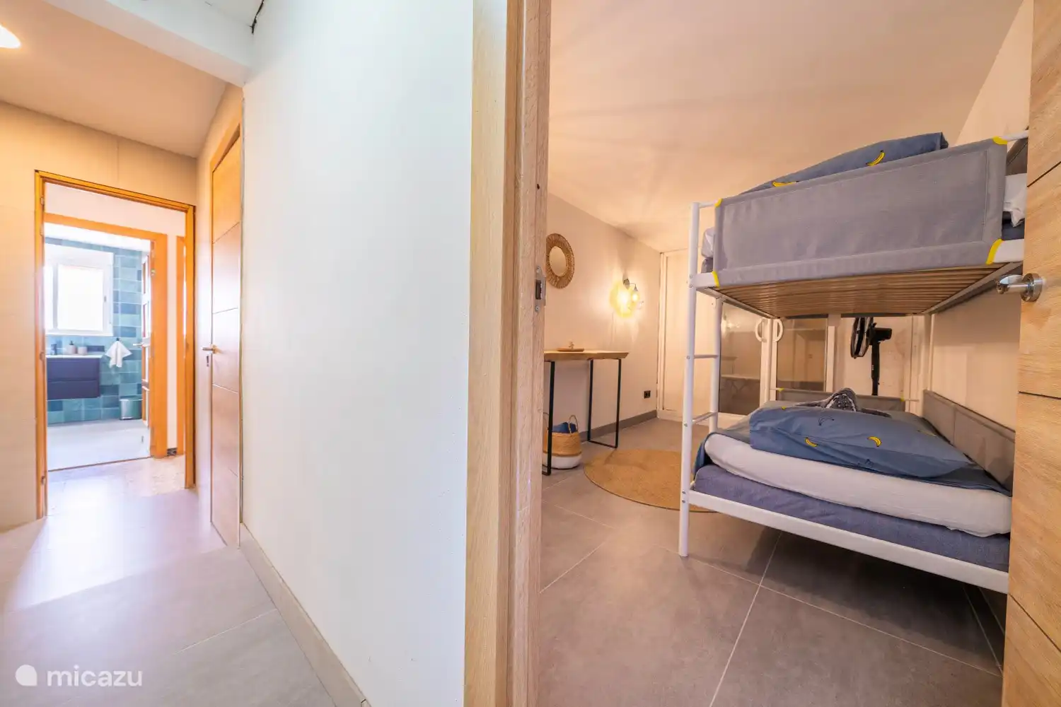 Chambre 6 avec lits superposés