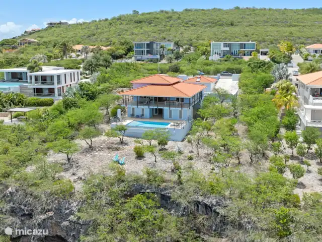 Villa Blue Oasis huren in Curaçao, Banda Abou (west), Coral Estate, Rif St.Marie - villa Heerlijk genieten in de rustgevende omgeving van Coral Estate.