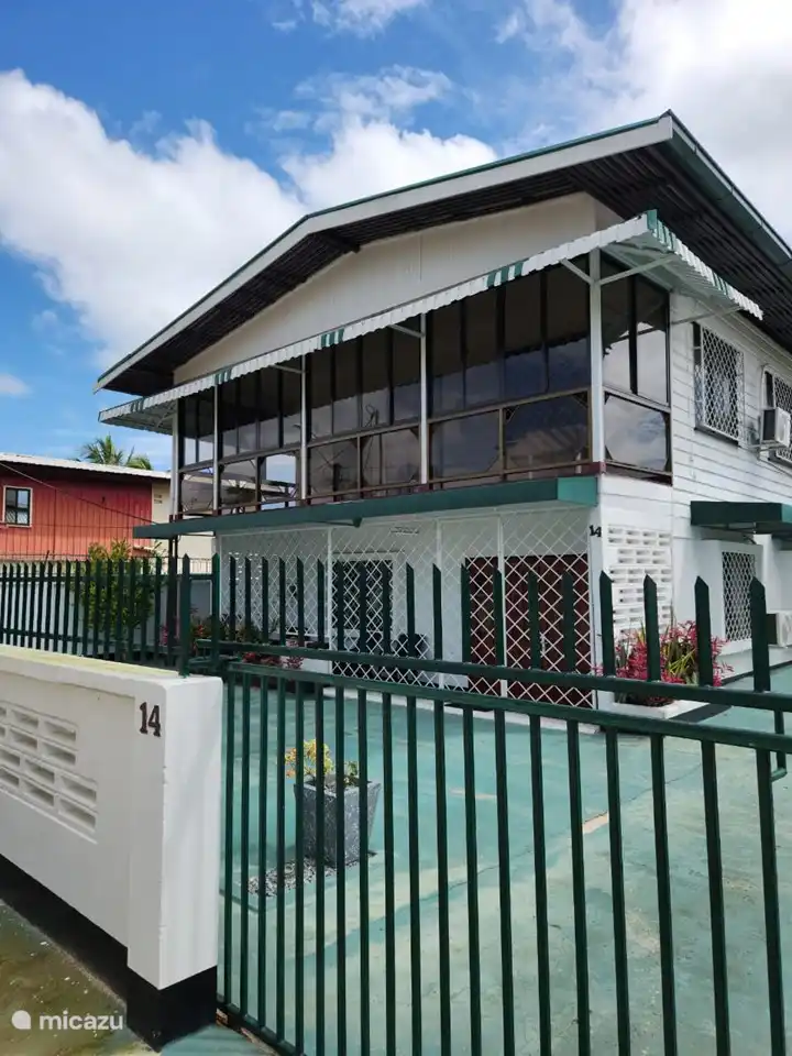 Aire de jeux, Suriname, Paramaribo, Paramaribo, maison de vacances Maison Mendes Appartement à l’étage.
