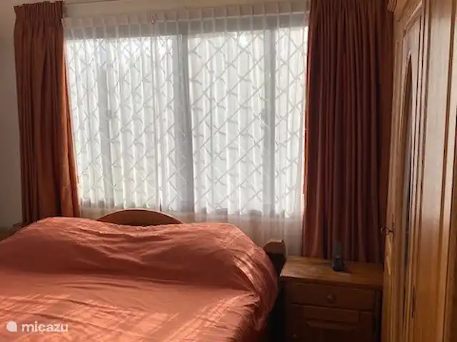 Location de Vacances Suriname, Paramaribo, Paramaribo, maison de vacances - Maison Mendes Appartement à l’étage. chambre1