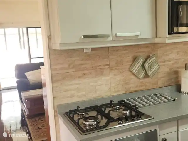 Location de Vacances Suriname, Paramaribo, Paramaribo, maison de vacances - Maison Mendes Appartement à l’étage. Cuisine en 2024
