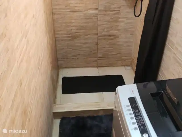 Location de Vacances Suriname, Paramaribo, Paramaribo, maison de vacances - Maison Mendes Appartement à l’étage. Salle de bain/WC 2025