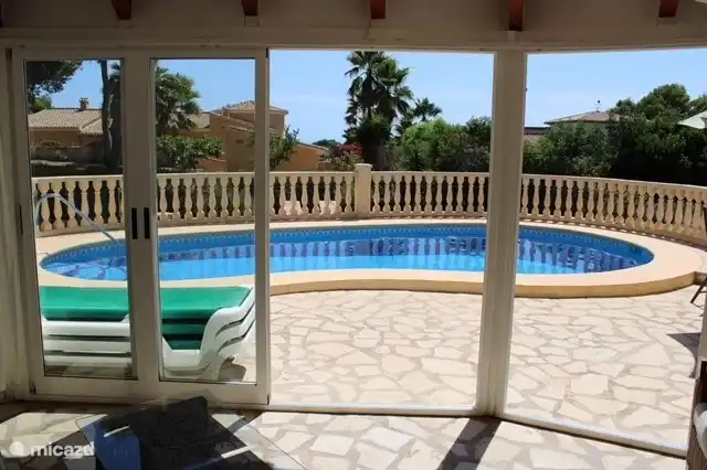 Nice spacious swimming pool