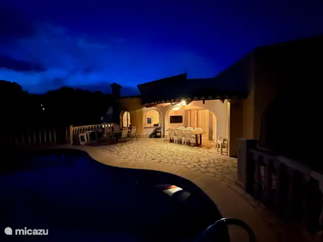 Location de Vacances Espagne, Costa Blanca, Moraira, villa - Villa Hélios Ambiance le soir autour d'un verre en terrasse