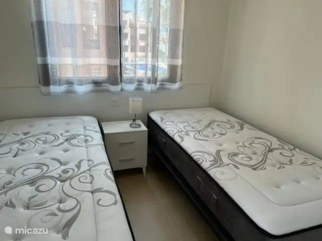 chambre 2 avec 2 lits séparés