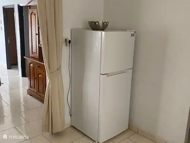 Location de Vacances Suriname, Paramaribo, Paramaribo, maison de vacances - Mendes House Appartement au rez-de-chaussée Nouveau réfrigérateur en 2023
