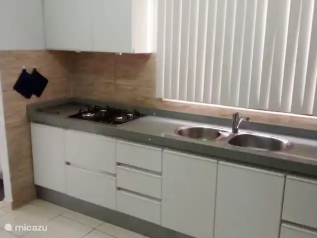 Location de Vacances Suriname, Paramaribo, Paramaribo, maison de vacances - Mendes House Appartement au rez-de-chaussée Nouveau comptoir de granite au 3 avril 2024