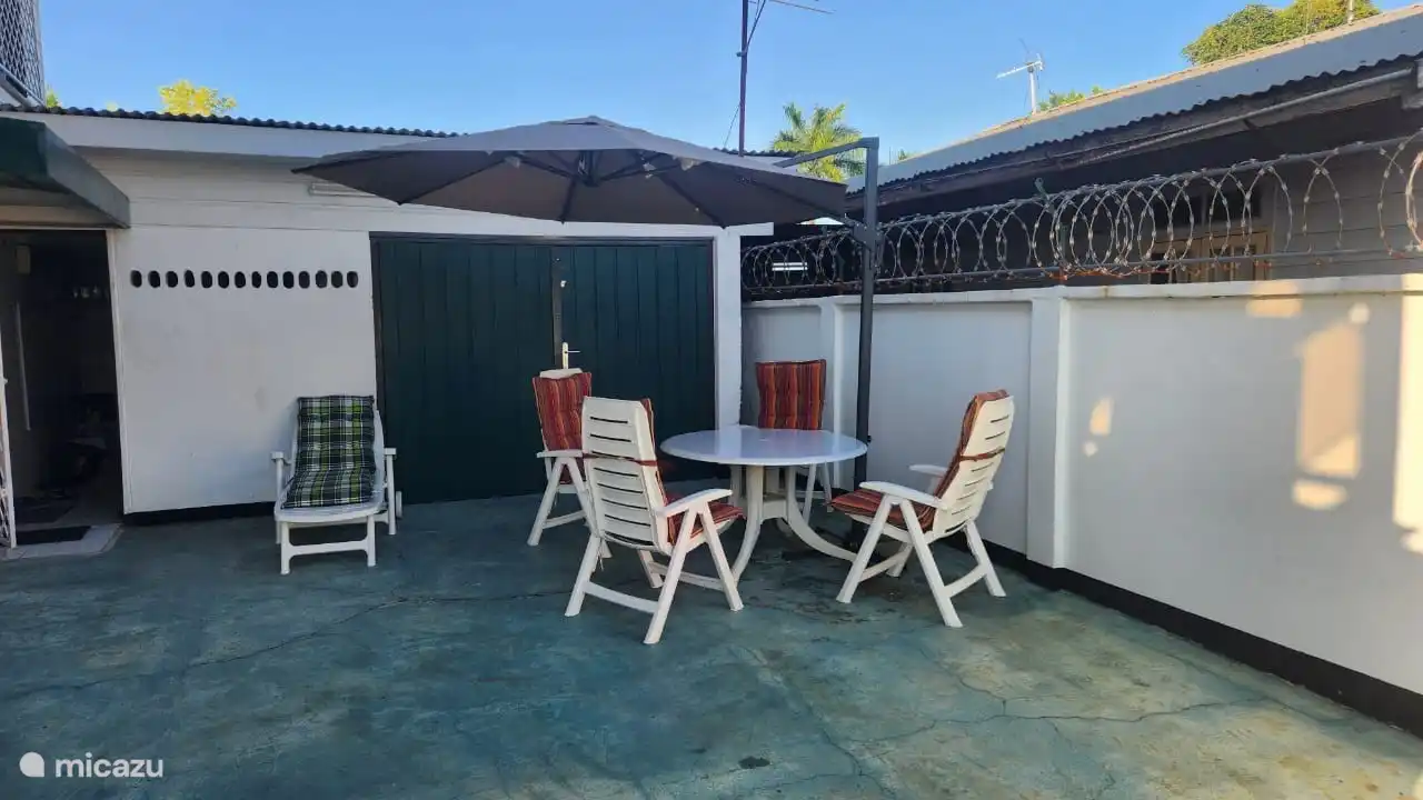 Terrace for tenants of the ground floor apartment