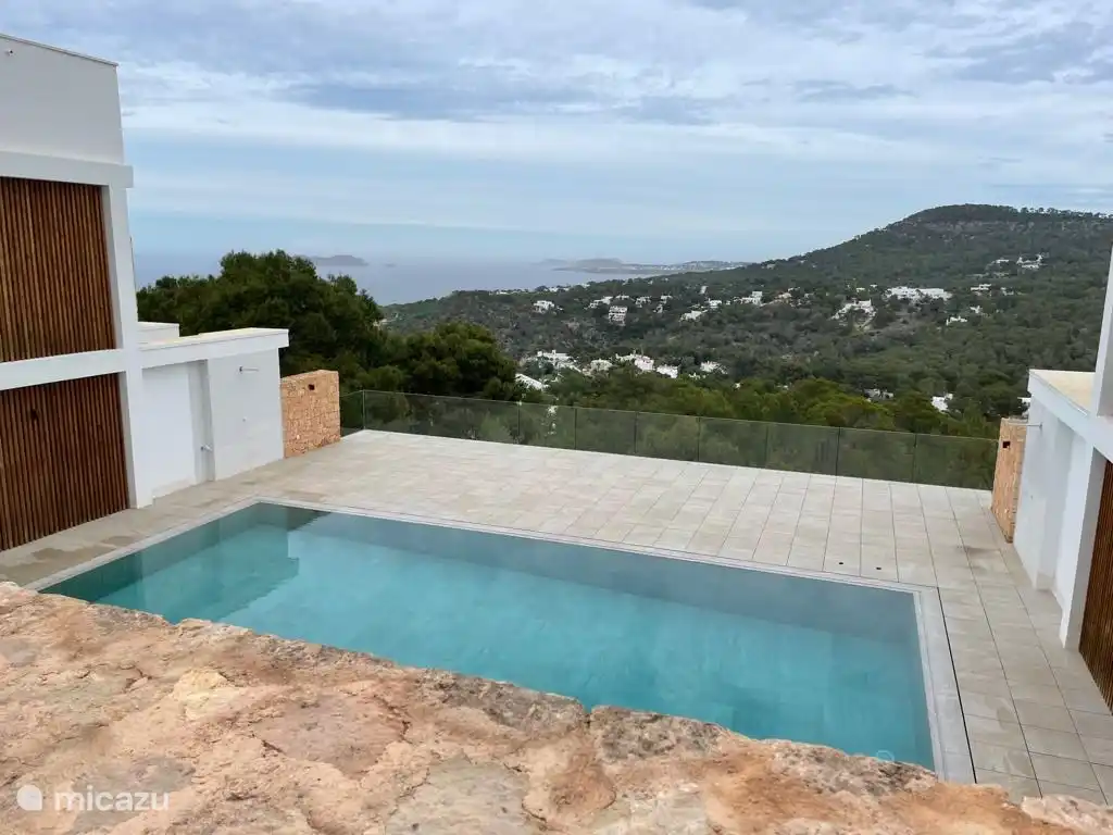 The swimming pool with an amazing view.