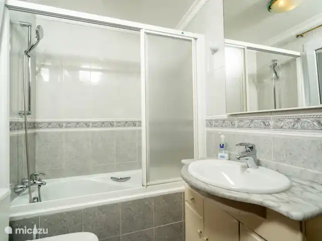 Maison de Los Sueños | Espagne, Costa Blanca, Benitachell - villa Salle de bain avec baignoire, WC et lavabo