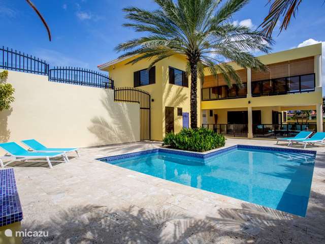 Zwemmen, Curaçao, Banda Ariba (oost), Brakkeput Abou, appartement Kas Drumi Dushi