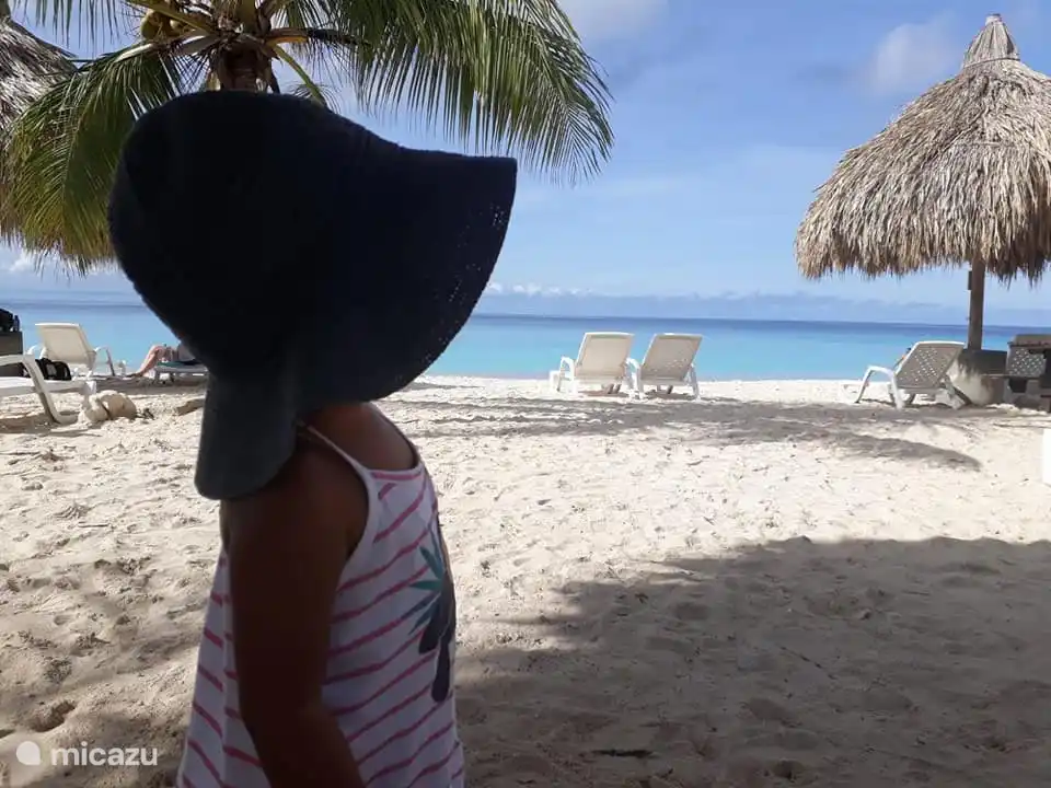 In der Nähe von Willemstad, aber sicherlich auch ein guter Ausgangspunkt für die Strände auf der Westseite der Insel. Bluebay Strand und Golfplatz nur 5 Autominuten entfernt