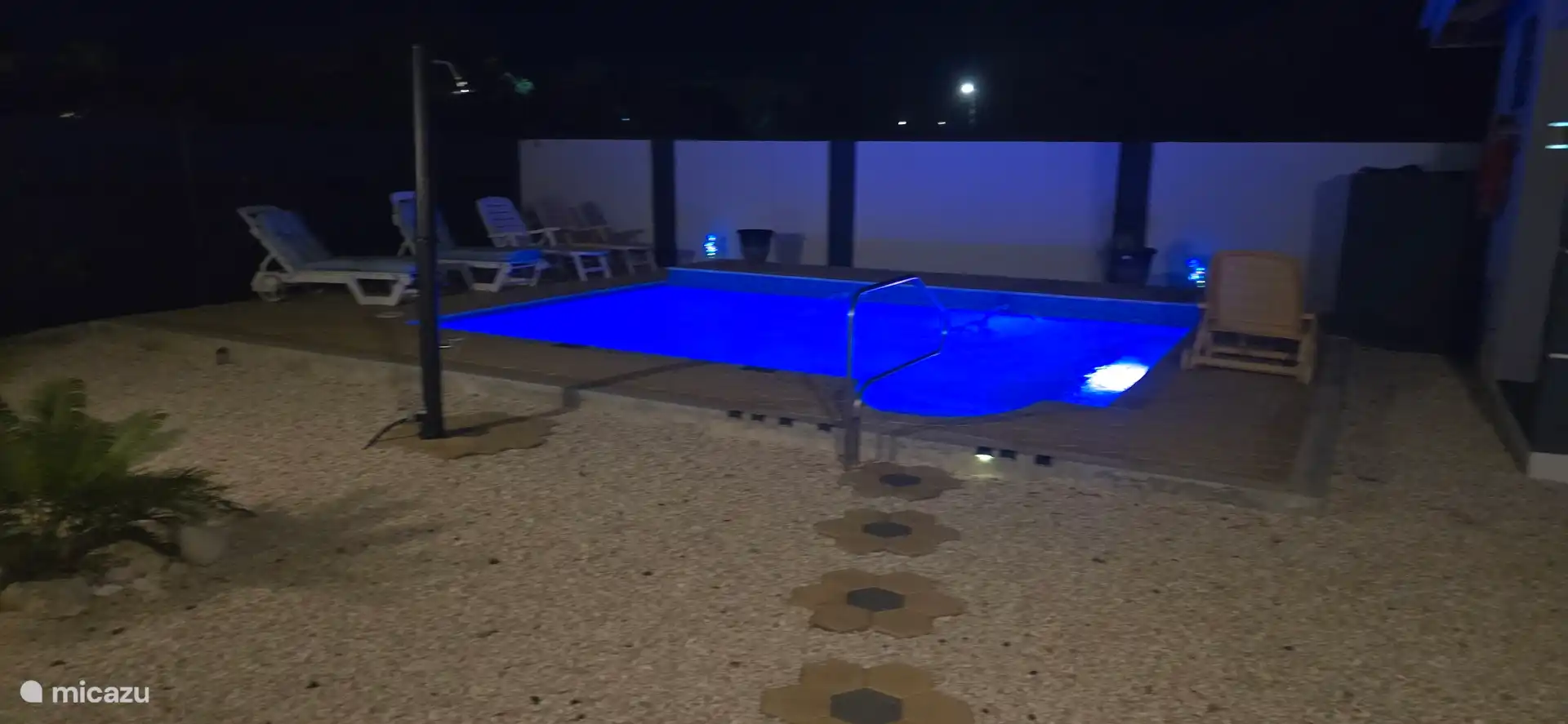 Nacht-Pool 