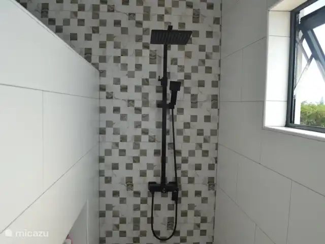Villa Solan | Curaçao, Banda Abou (ouest), Big Mountain - villa Douche à l’italienne