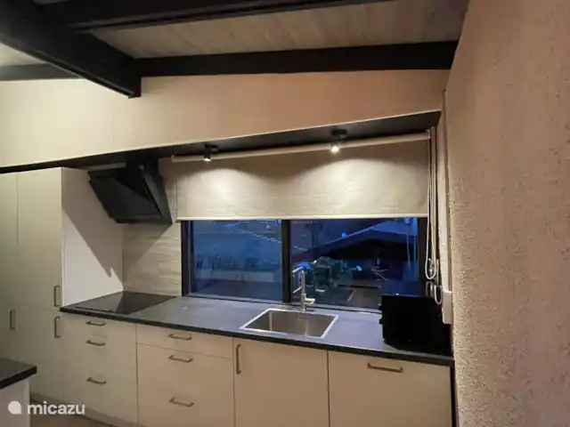 Casa Lago di Garda  | Italie, Lac de Garde, Tignale - bungalow cuisine avec plaque à induction, hotte aspirante, lave-vaisselle, chaudière, combiné vache/congélateur