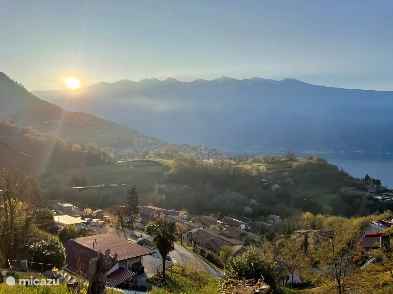 Salida del sol vista desde el bungalow