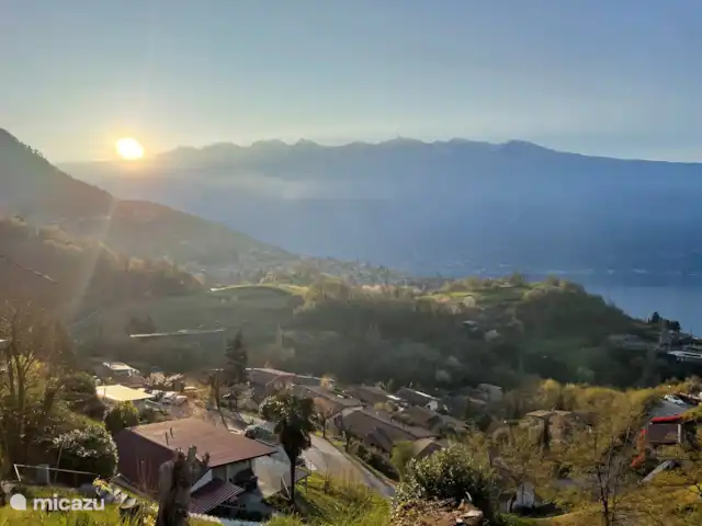 Casa Lago di Garda  | Italie, Lac de Garde, Tignale - bungalow lever du soleil vu du bungalow