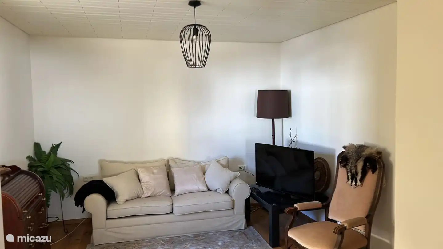 Bank von Het Voorhuis Beuren