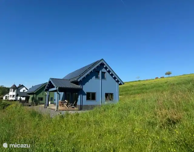 Charmantes Holzhaus in der Nähe von Cochem in Deutschland, Eifel, Wagenhausen - blockhütte / lodge
