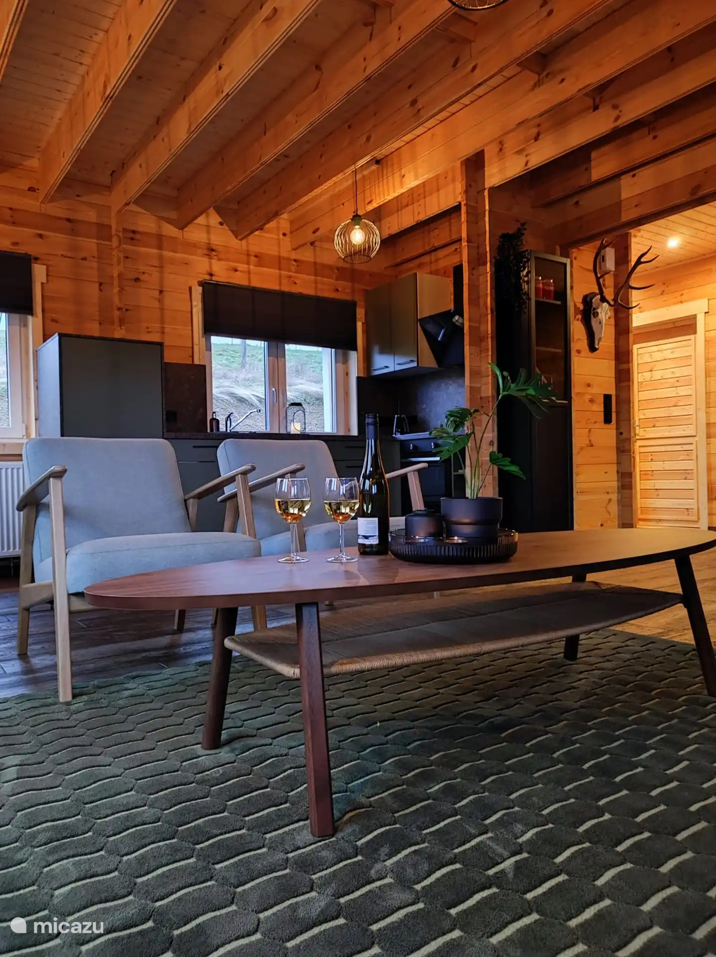 TV-Teil blaues Haus in Wagenhausen, Eifel, Deutschland