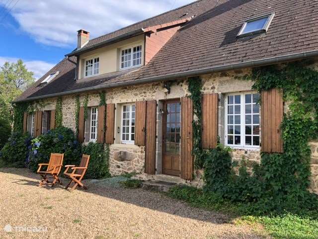 Holiday home in France, Nièvre, Luzy - manor / castle Les Champs Bezin