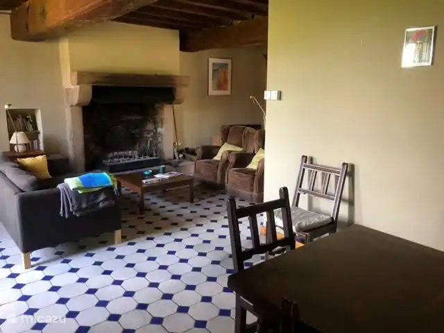 Location de Vacances France, Nièvre, Luzy, manoir / château - Les Champs Bézin