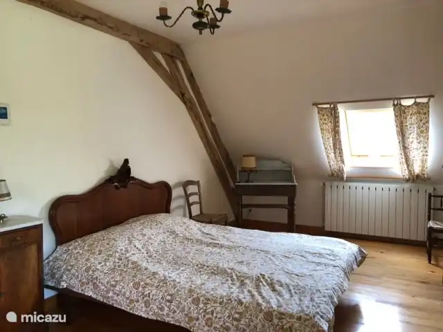 Location de Vacances France, Nièvre, Luzy, manoir / château - Les Champs Bézin