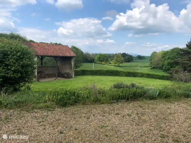 Location de Vacances France, Nièvre, Luzy, manoir / château - Les Champs Bézin