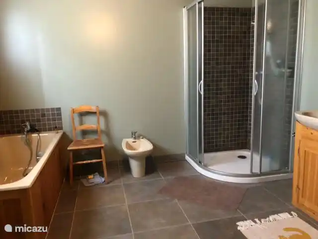 Location de Vacances France, Nièvre, Luzy, manoir / château - Les Champs Bézin