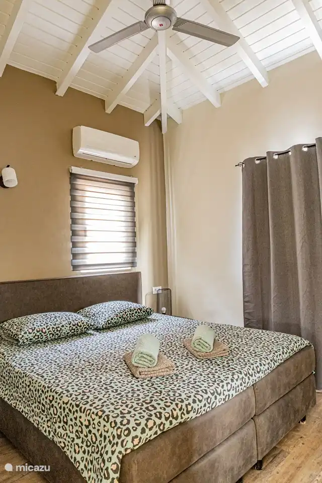 Dormitorio 1 con baño privado